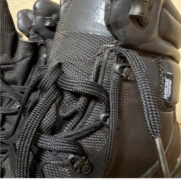 The North Face Men\'s Black Snow Boots main image 6